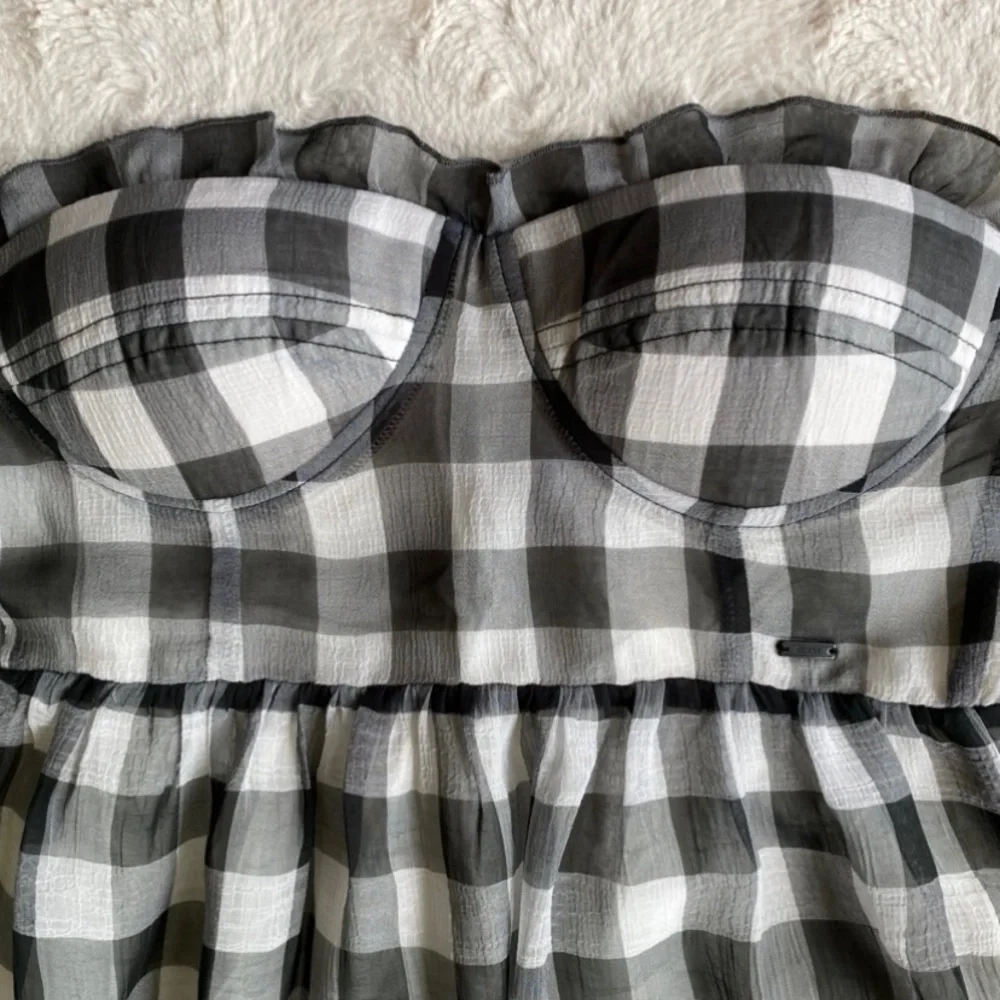 {SOLD} GUESS Gingham Strapless Dress Black & White - Picture 4 of 11